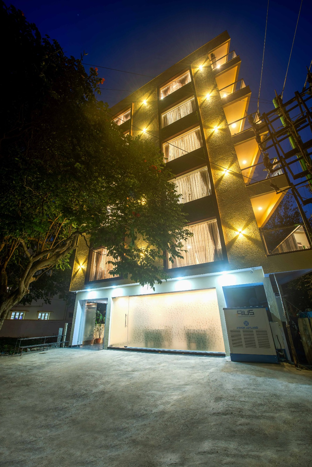 Complete Guide to Hebbal, Bangalore: Hotels, Food & Transport